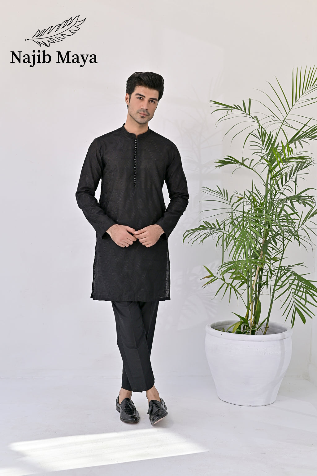 Black Embroidery Kurta Pajama For Men's