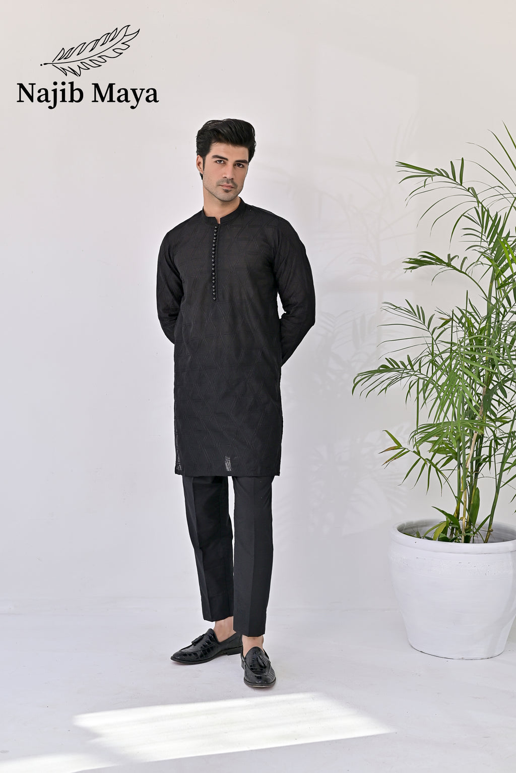 Black Embroidery Kurta Pajama For Men's