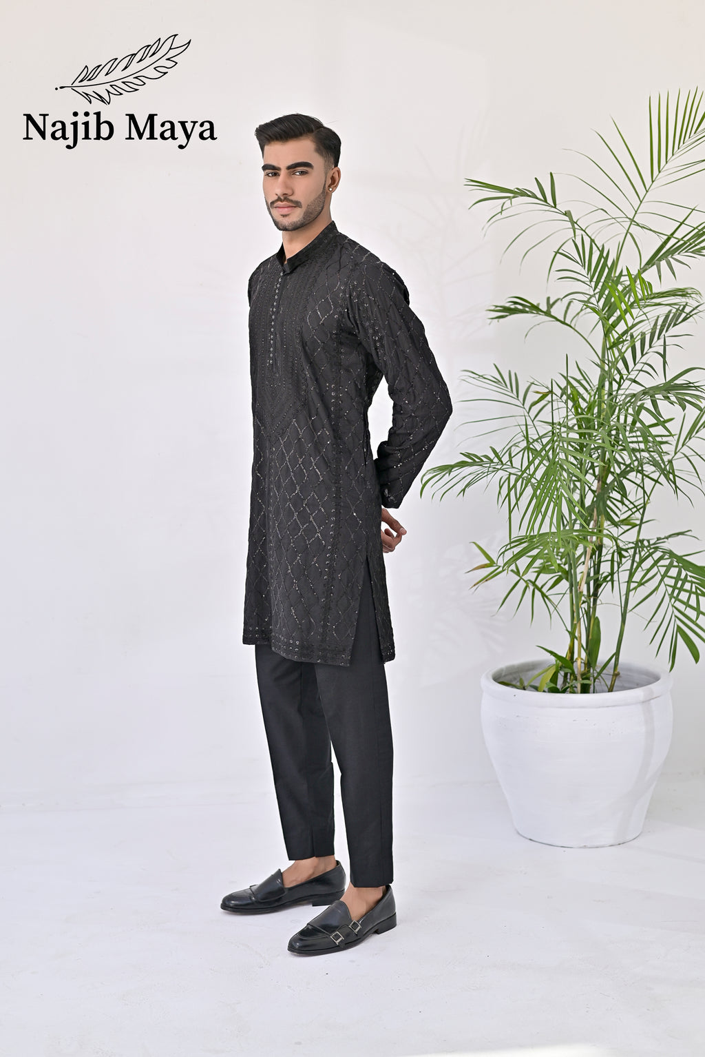 Black Embroidery Kurta Pajama For Men's