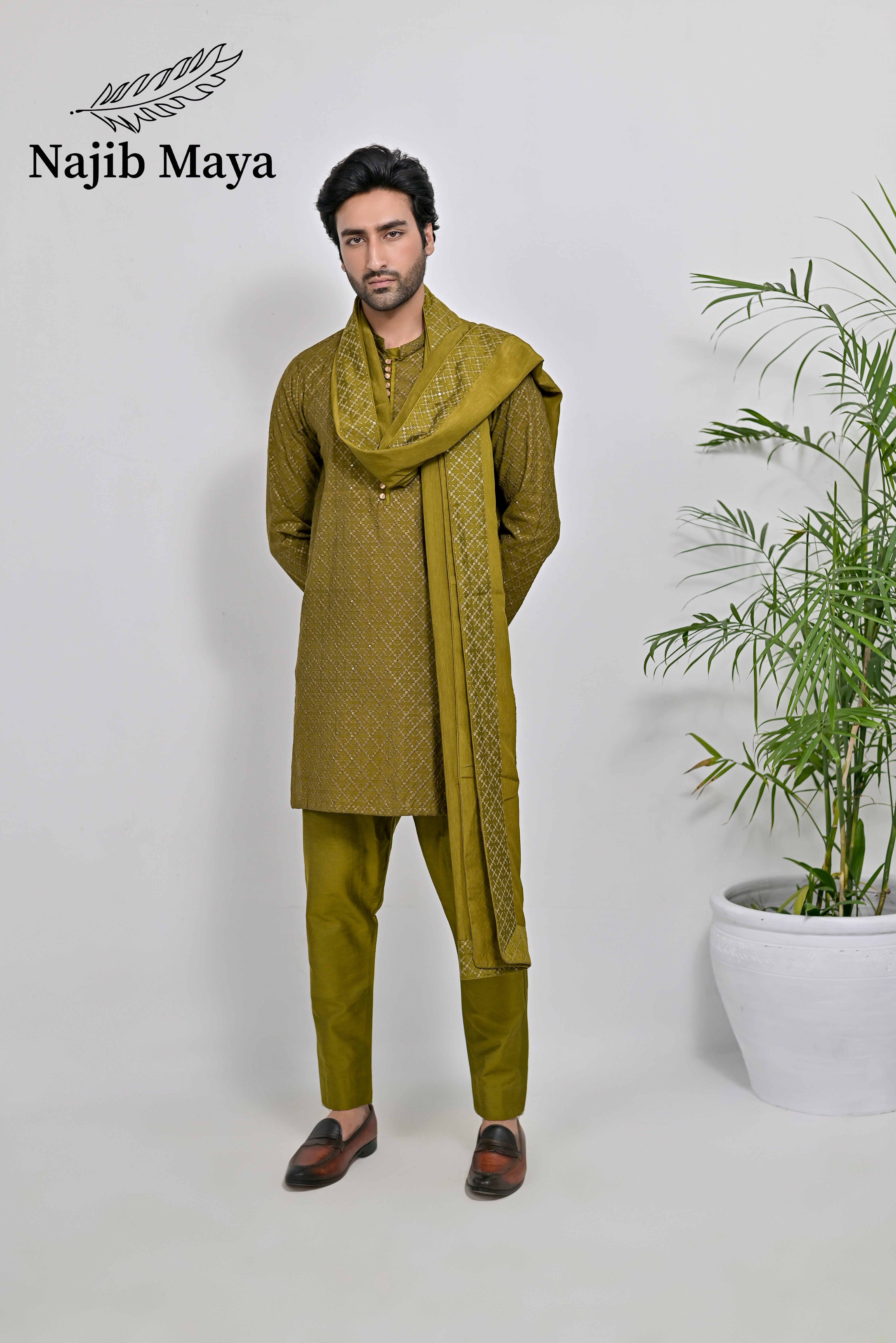 Dhaani Embroidery Kurta Pajama + Shawl For Men's Main image