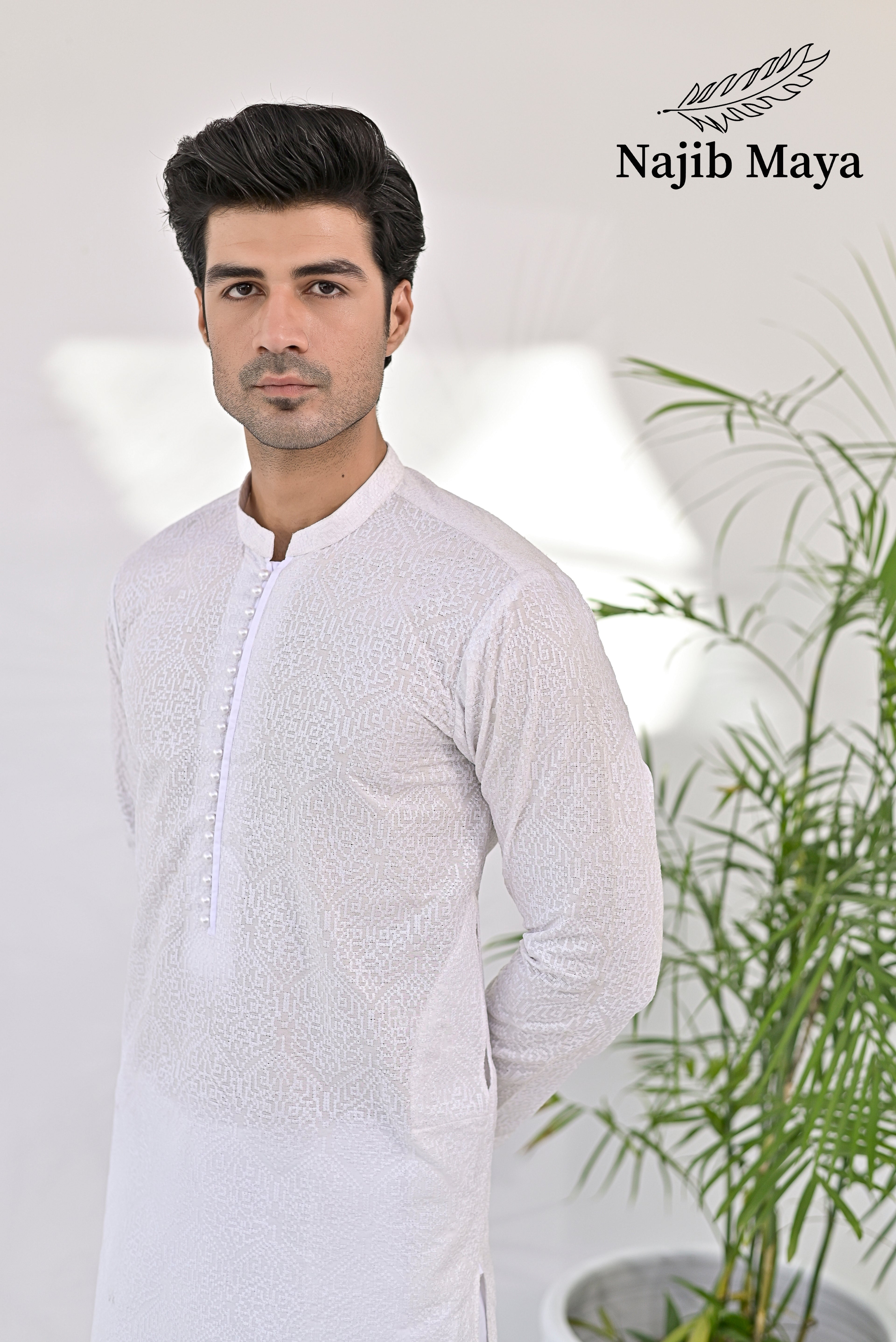 White Embroidered Kurta Pajama For Men's