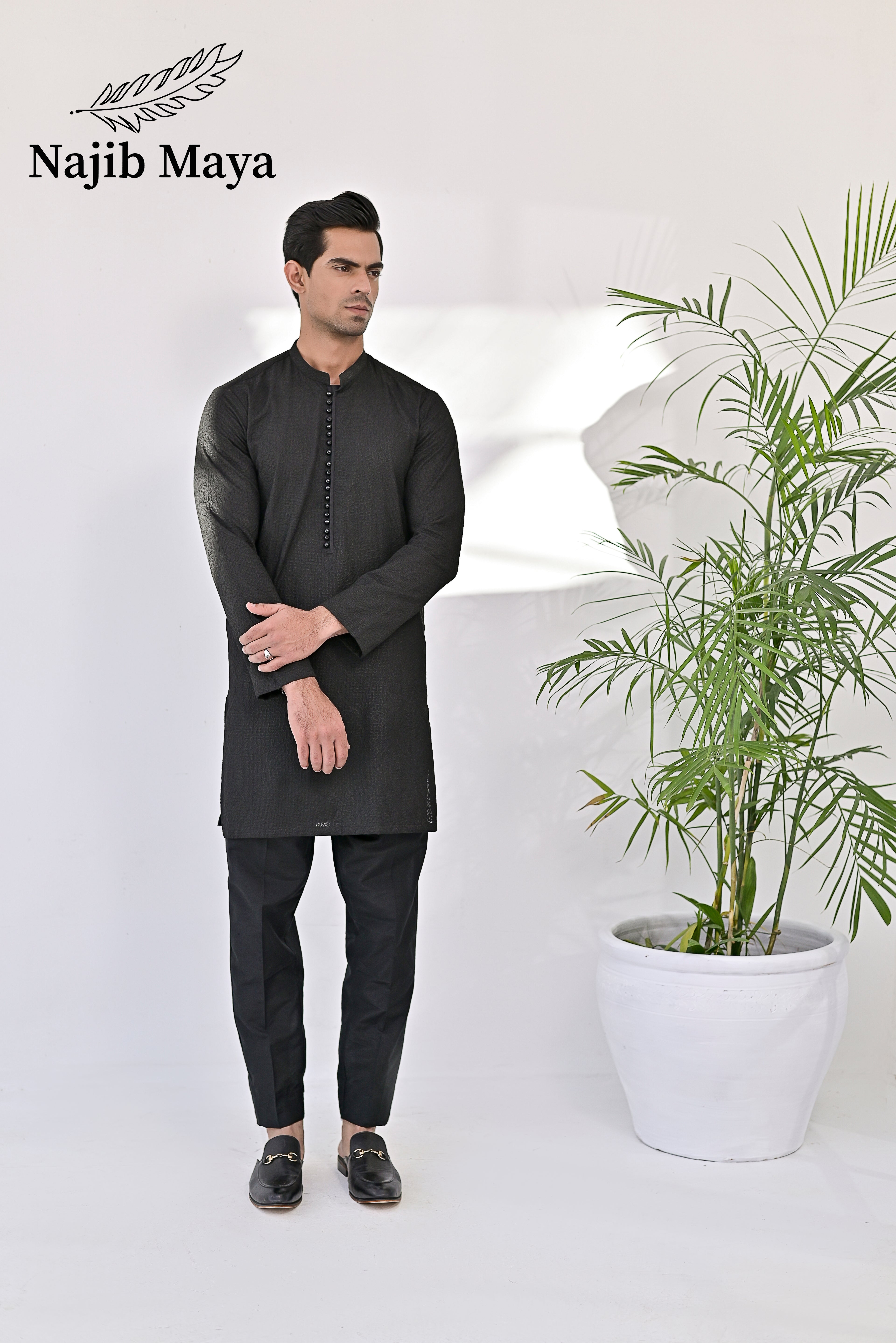 Black  Embroidered Kurta Pajama For Men's