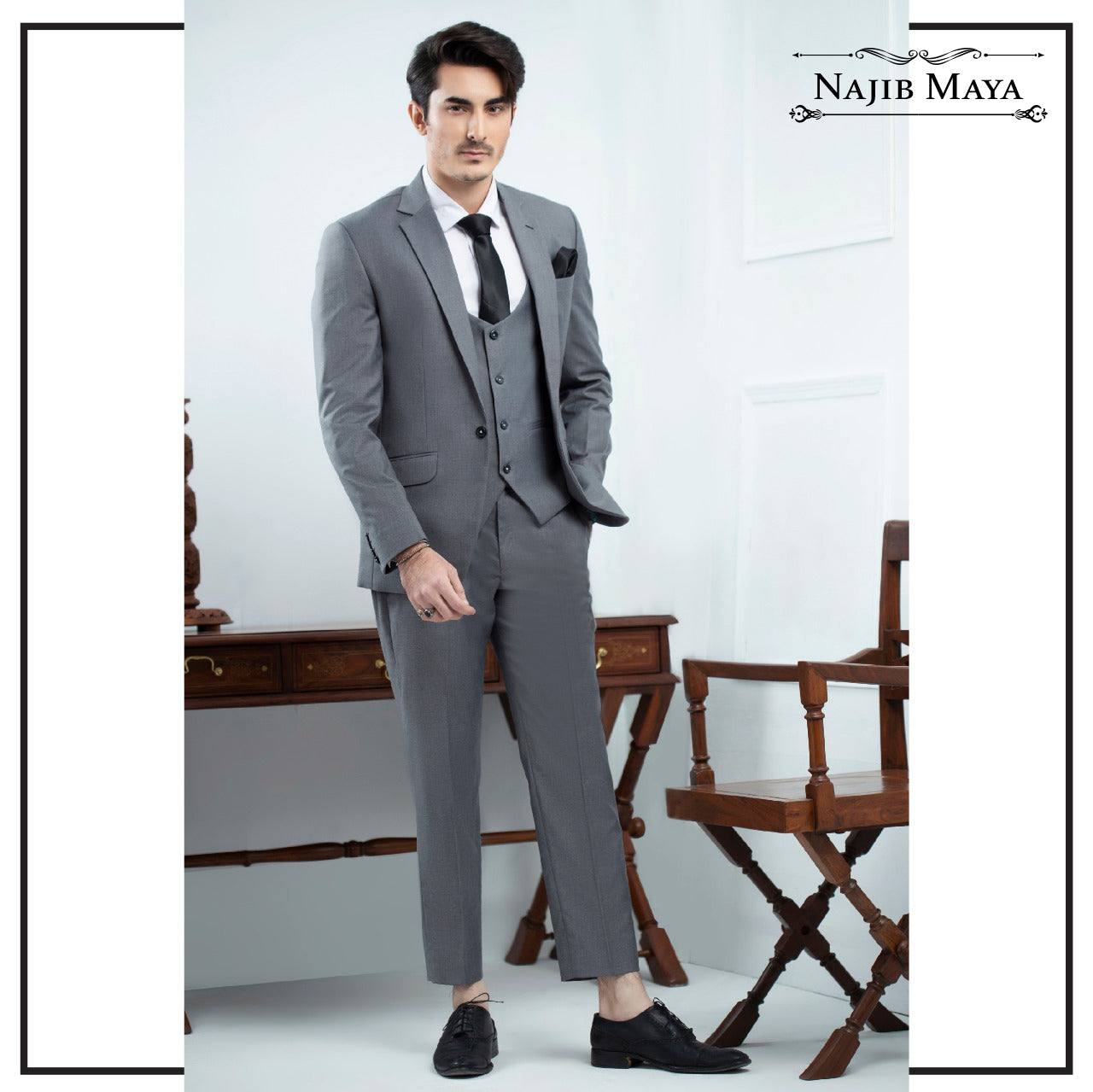 Grey 3 Piece Suit For Men's Main image
