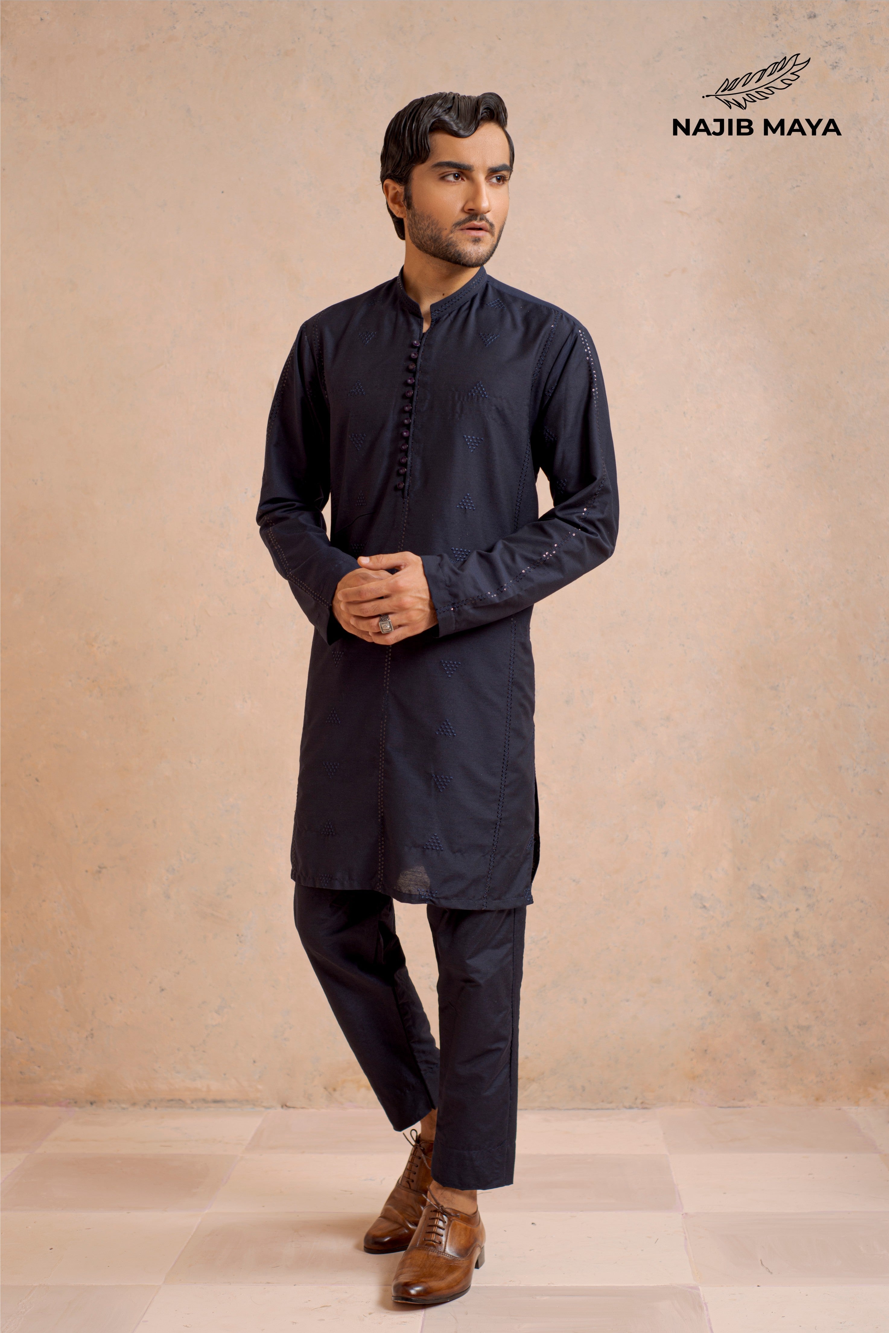 Navy blue Embroidery Kurta Pajama For Men's Main image