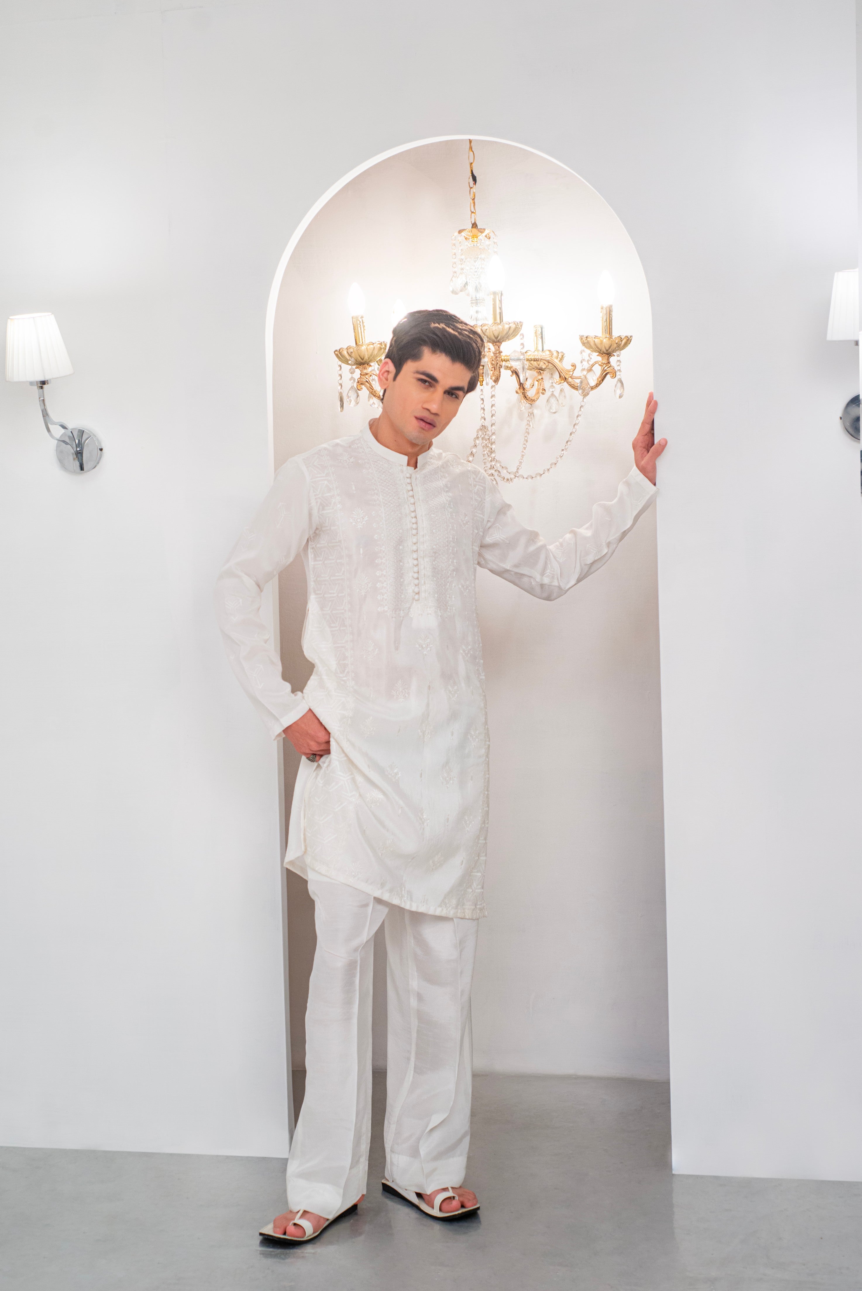 White Embroidered Kurta With Bell Bottom Pajama For Men's