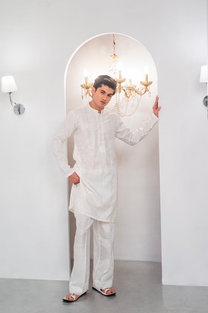 White Embroidered Kurta With Bell Bottom Pajama For Men's