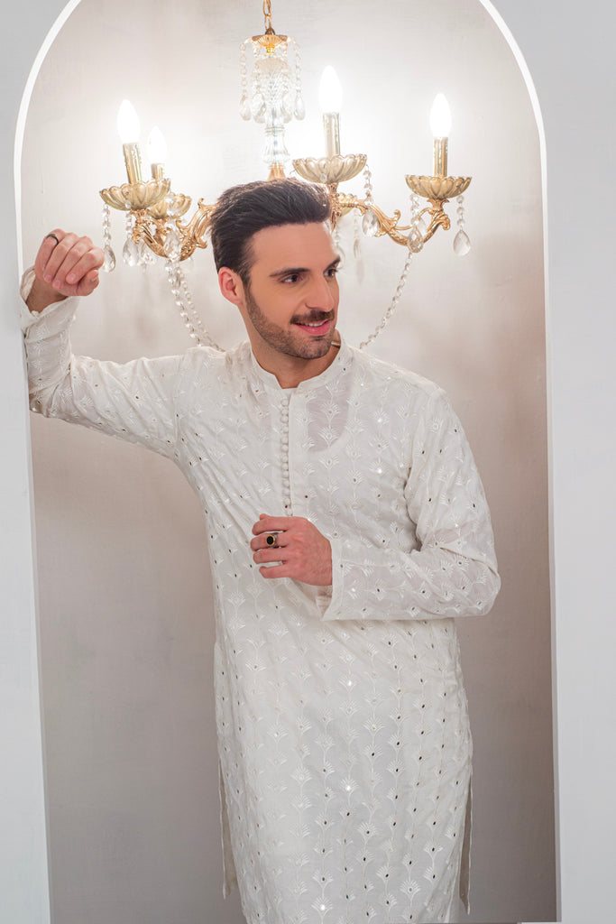 White Embroidered Kurta With Bell Bottom Pajama For Men's