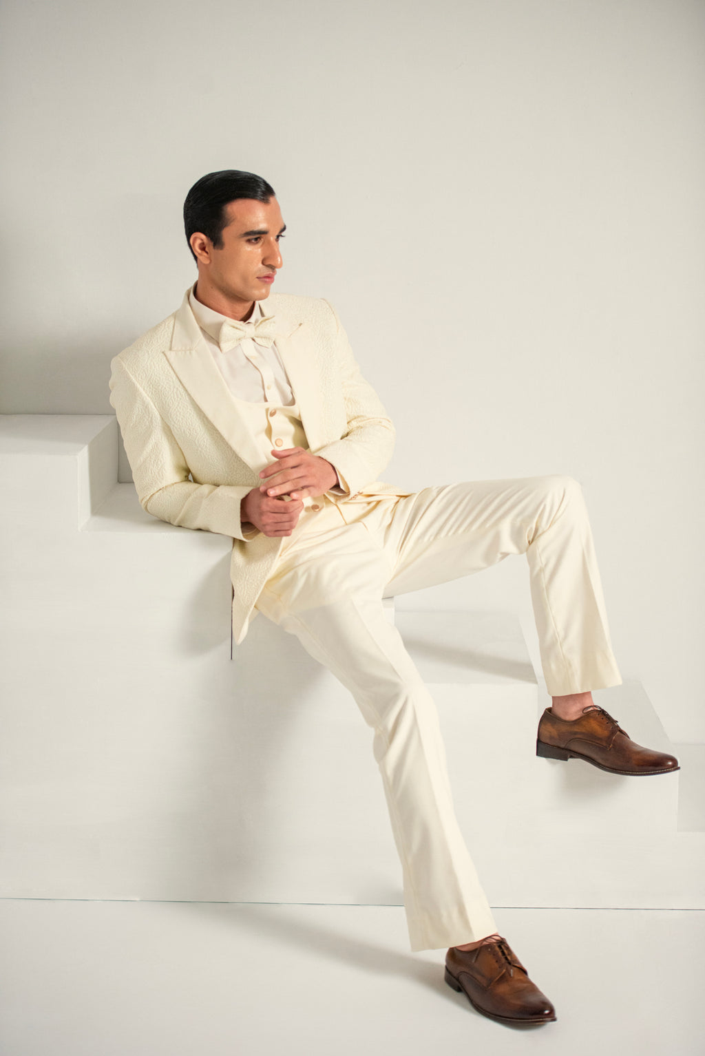 Cream Embroidery Tuxedo Coat Pant & Waistcoat For Men's