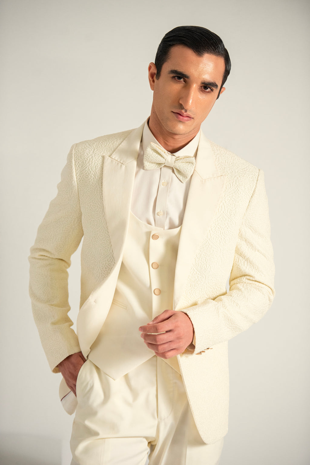 Cream Embroidery Tuxedo Coat Pant & Waistcoat For Men's