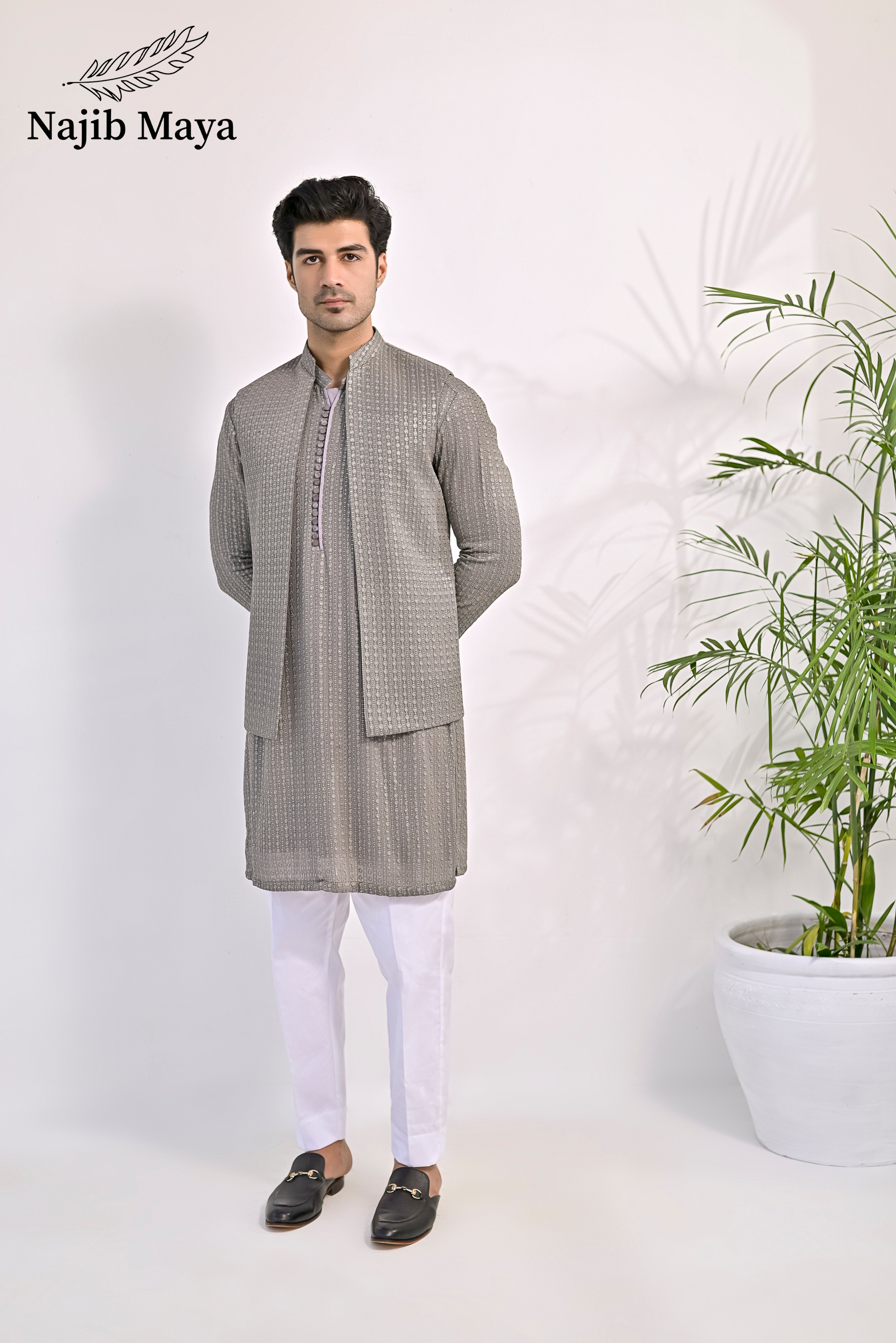 Grey Embroidery Kurta Pajama & Waist Coat For Men's