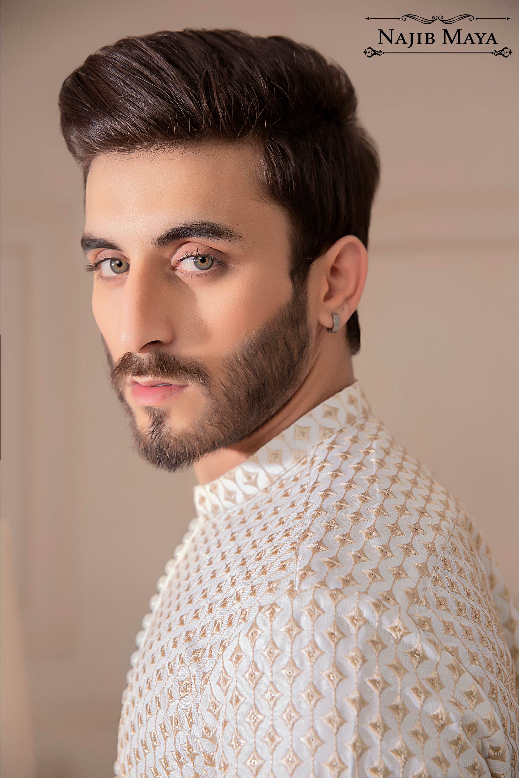 White Embroidered Kurta Pajama For Men's Secondary image