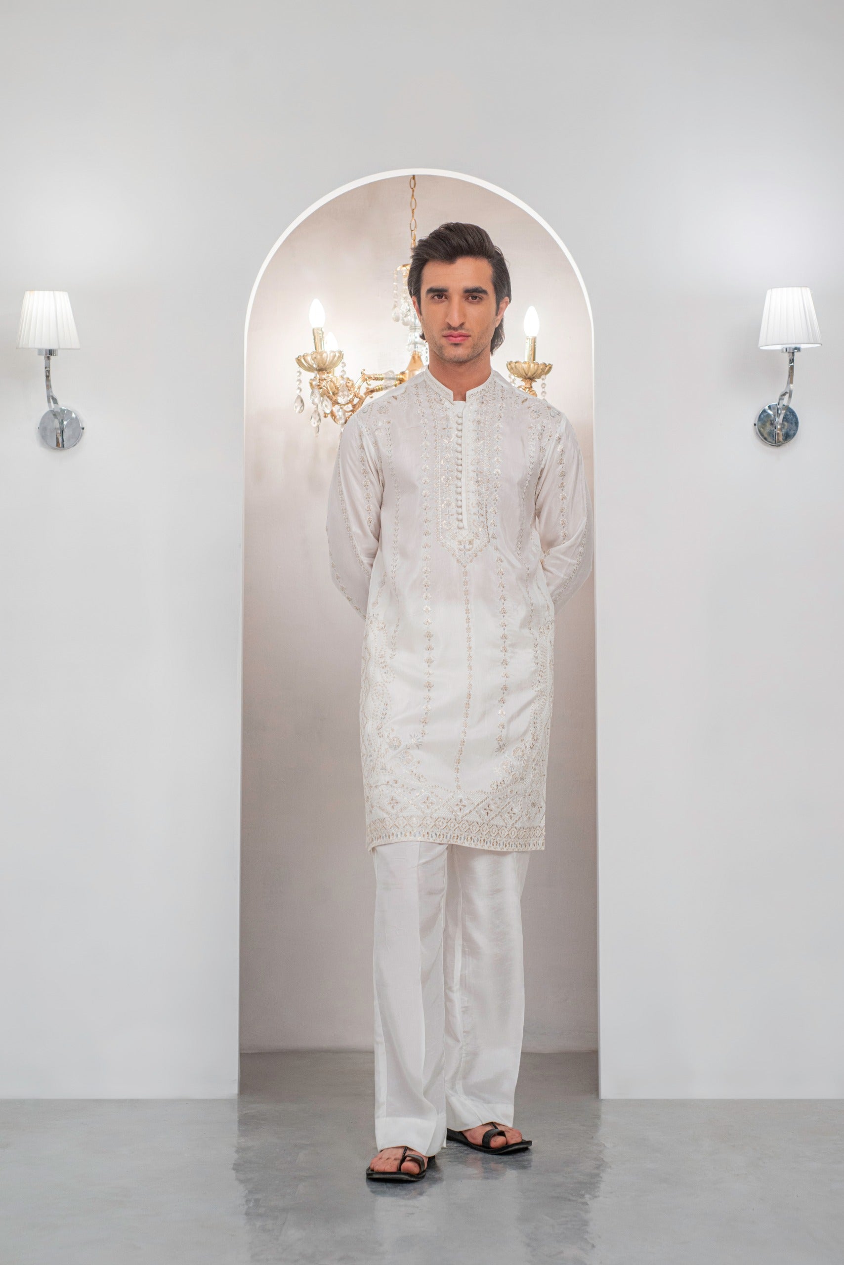 White Embroidered Kurta With Bell Bottom Pajama For Men's