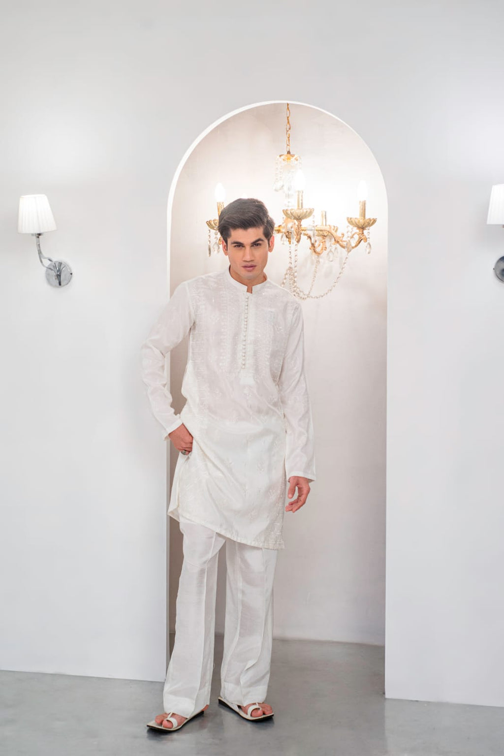 White Embroidered Kurta With Bell Bottom Pajama For Men's