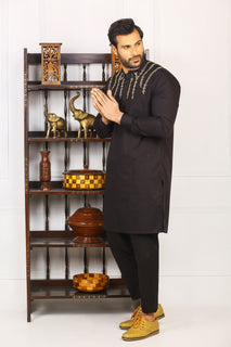 Black Designing Embroidery Kurta Pajama For Men's