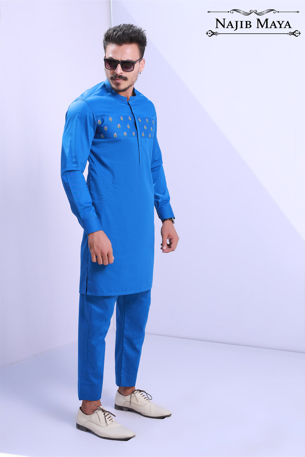 Blue Stylish Front Embroidery Kurta Pajama For Men's