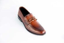 Load image into Gallery viewer, Brown Cut Shoes For Men&#39;s