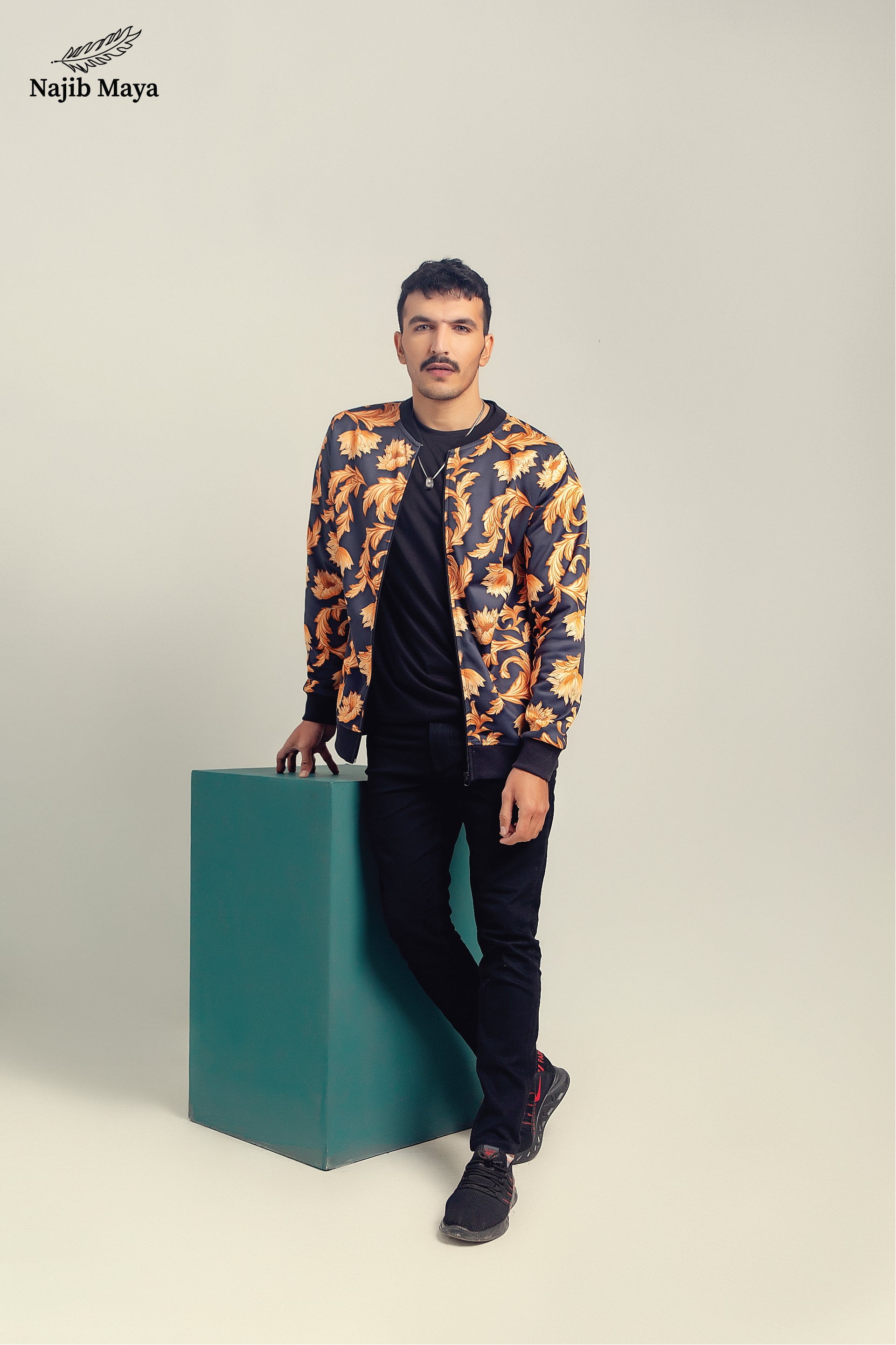 Black Stylish Bomber Jacket For Men's Main image