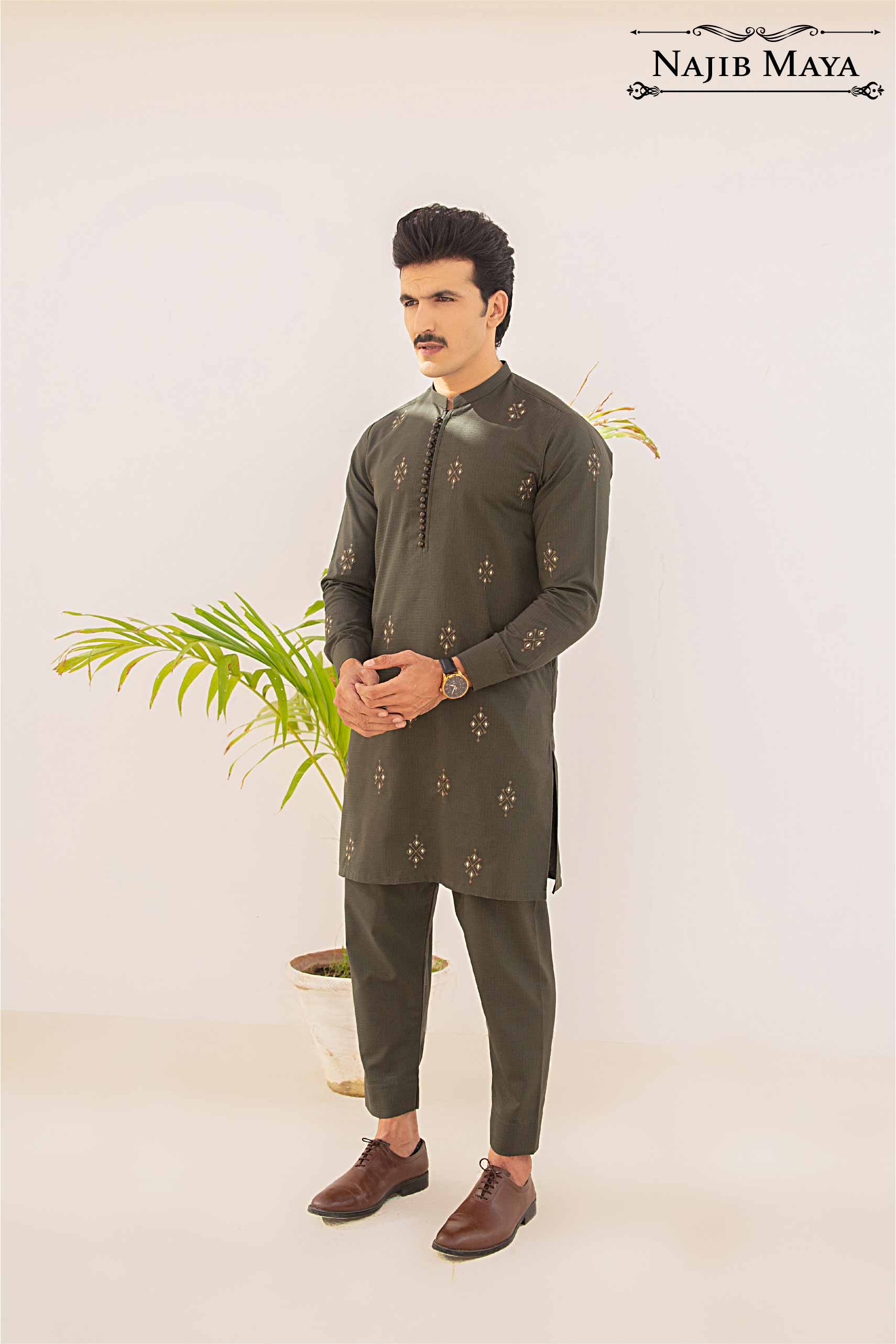 Green Embroidery Kurta Pajama For Men's