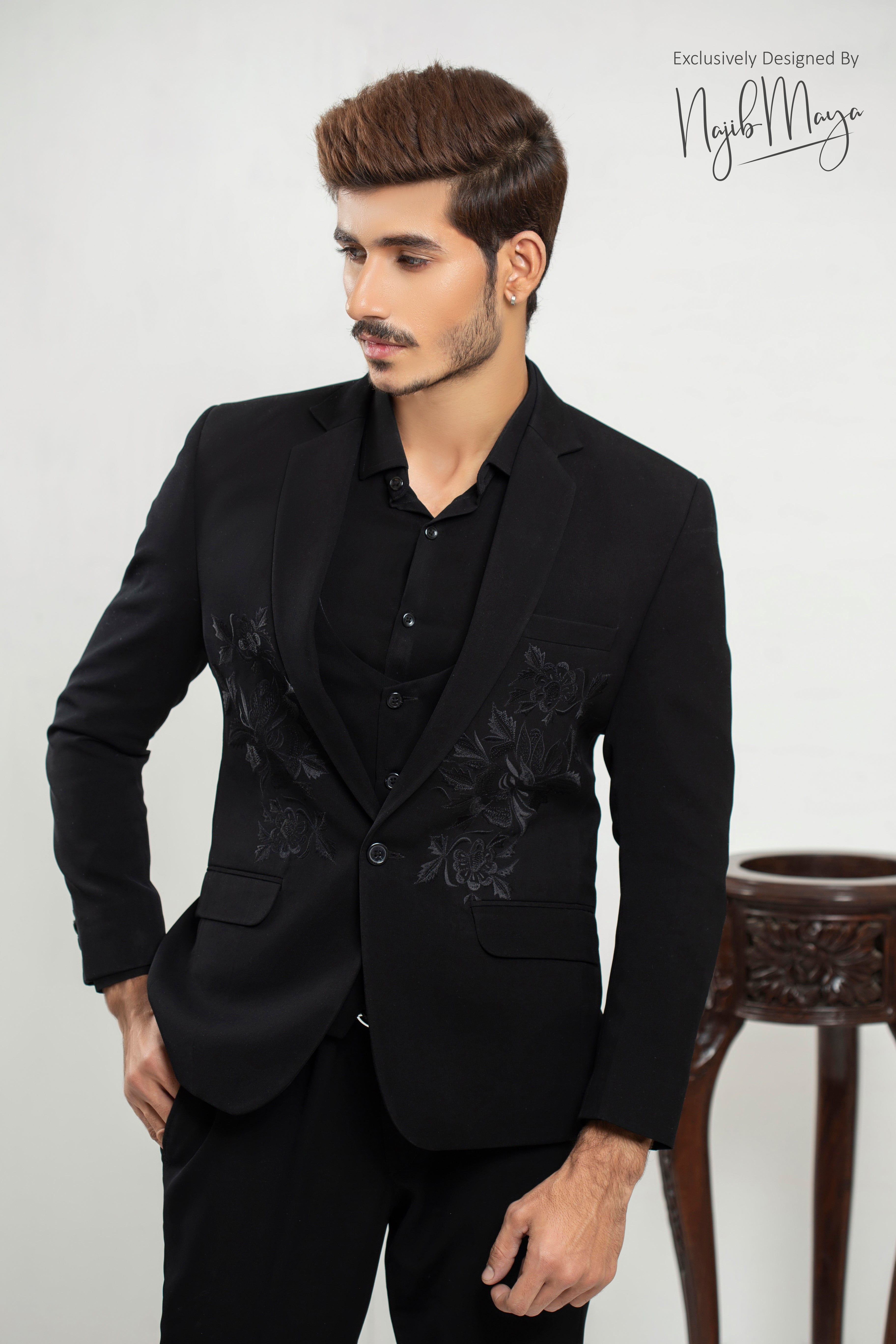 Black Coat Pent With Front Sequence Embroidery For Men's